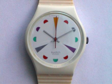 Swatch的很多老式手表设计活泼，比如这款色彩缤纷的1987型号。